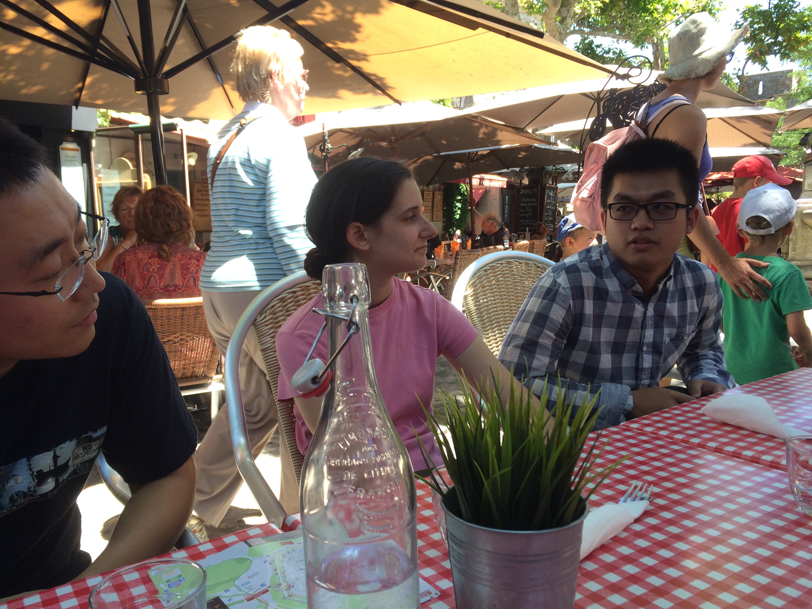 Real-time group members in Toulouse, France